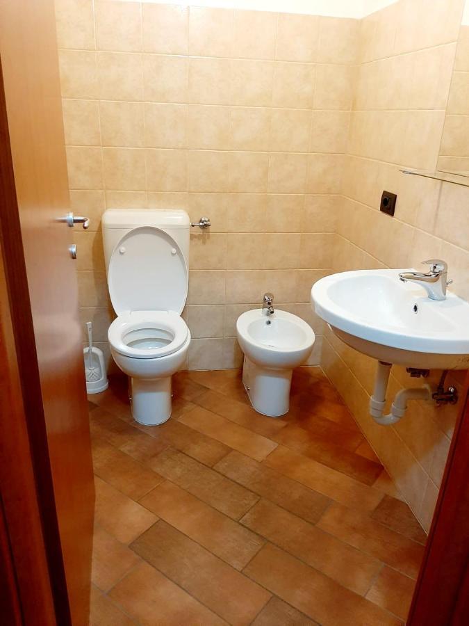 Il Vicolo By Turistica Apartment Домодосола Екстериор снимка